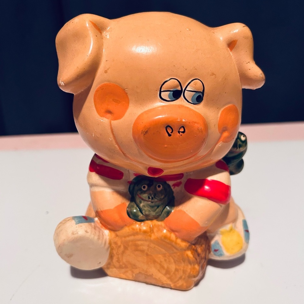 Vintage ceramic chalk-ware piggy bank possibly- carnival prize- 60s- kitsch-